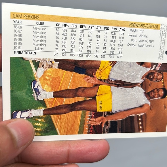 Sam Perkins Lakers 1991-92 Upper Deck #144 Trading Card - Picture 4 of 7